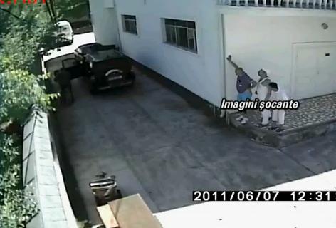 Cristian Liciu isi agreseaza sotia, Foto: YouTube