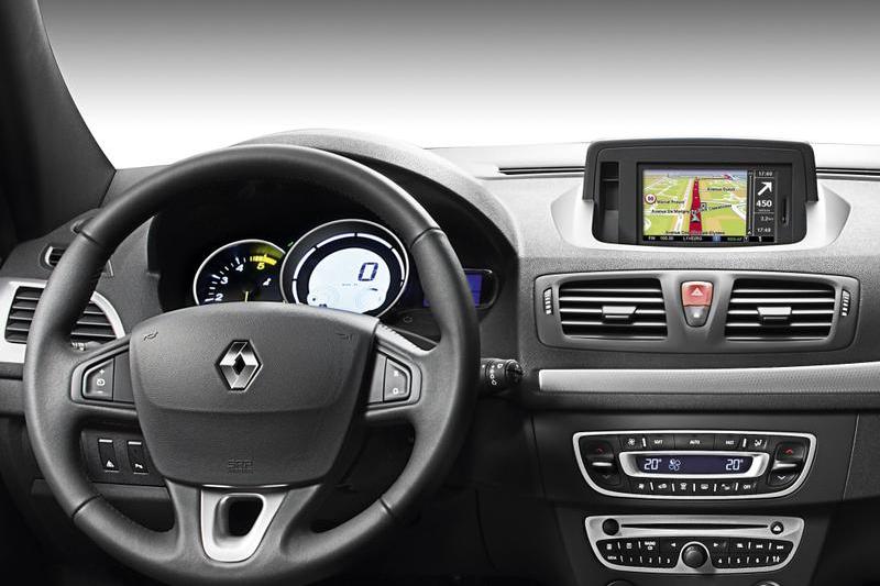 Sistem de navigatie Carminat TomTom pe Renault Megane CC, Foto: Renault