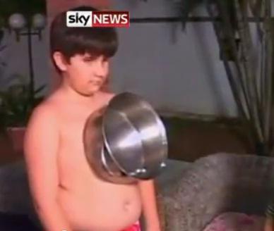 Baiatul magnet, Foto: Captura YouTube