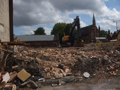 Ruine in Tottenham. Pana saptamna trecuta aici locuiau 27 de persoane., Foto: Revista Acum