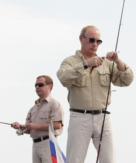 Putin si Medvedev la pescuit, Foto: Reuters
