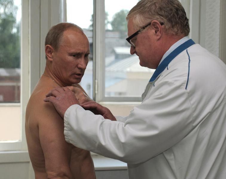 Vladimir Putin, la doctor, Foto: Reuters
