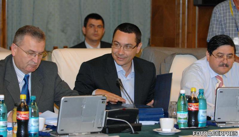 Victor Ponta, cand era ministru (2009), Foto: Agerpres