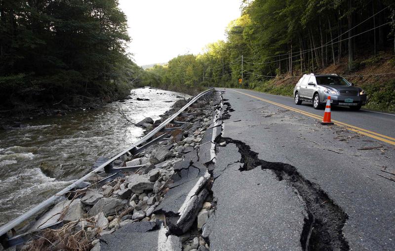 Drum distrus de furtuni in Vermont, Foto: Reuters