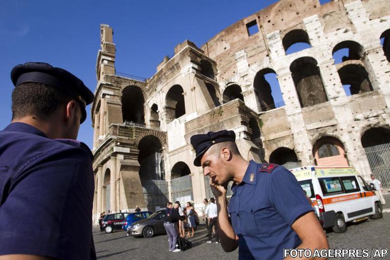 Colosseumul, evacuat din cauza unui pachet suspect, Foto: Agerpres/AP