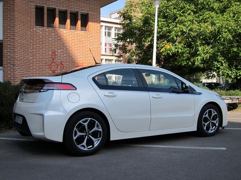 Opel Ampera a ajuns la Bucuresti, Foto: Hotnews