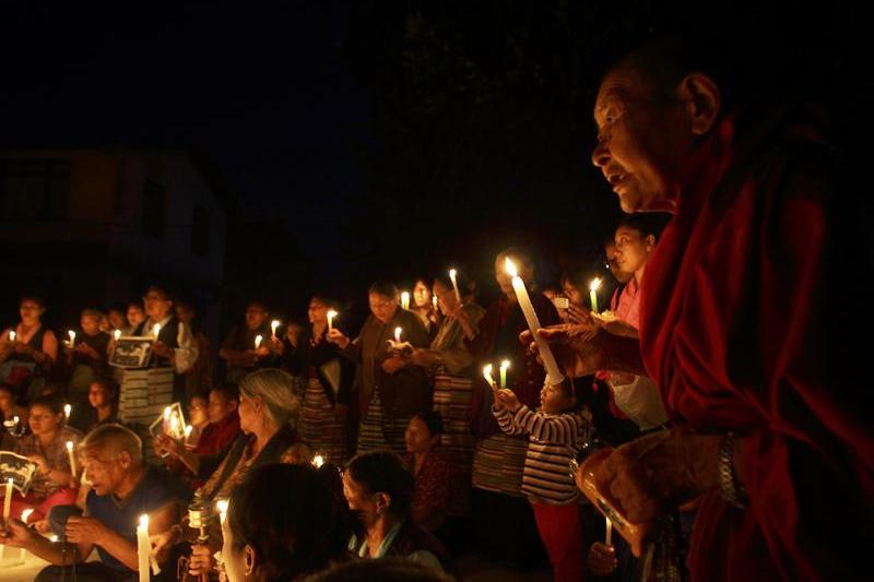 Priveghi in memoria tibetanilor care si-au dat foc in semn de protest (11 oct. 2011), Foto: Reuters