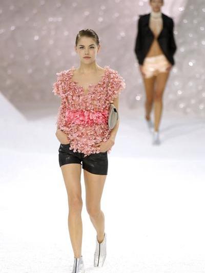 Karl Lagerfeld pentru sezonul primavara-vara 2012 , Foto: Reuters