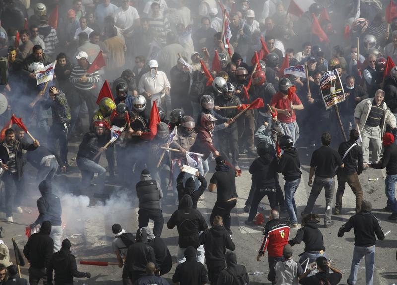 Noi violente la Atena, Foto: Reuters