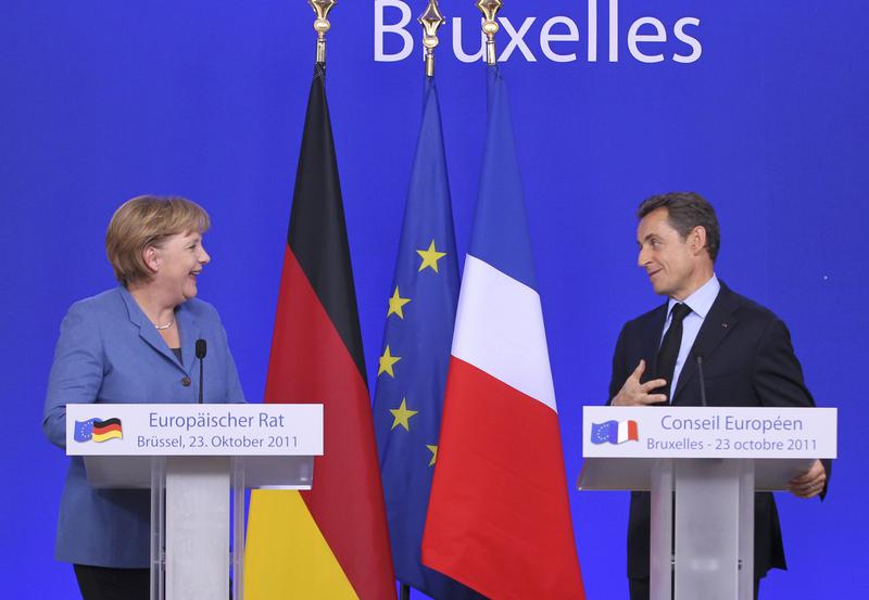 Sarkozy si Merkel, zimbet cu subinteles, Foto: Reuters