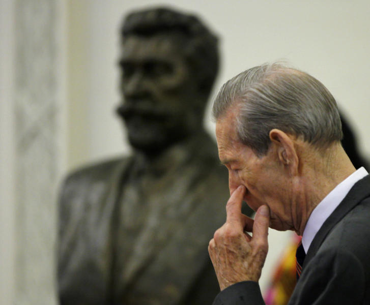 Regele Mihai I in cladirea Parlamentului, Foto: HotNews / DP