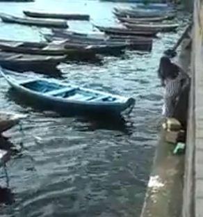 Barca si pitipoancele, Foto: Captura Trilulilu