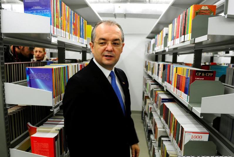Emil Boc, la inaugurarea noului sediu al Bibliotecii Nationale, Foto: Agerpres