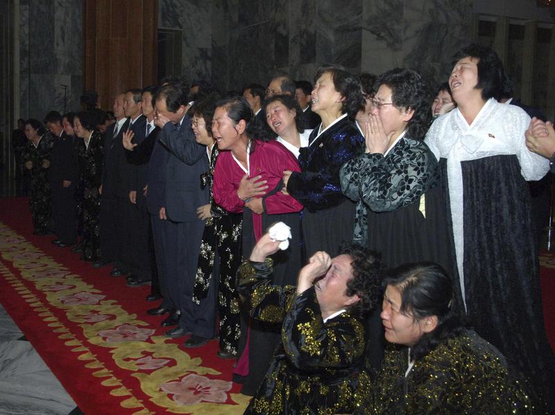 Nord-coreenii il jelesc pe Kim Jong-il, Foto: Reuters/KCNA