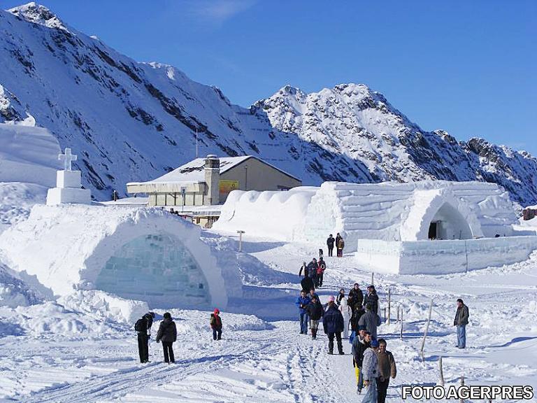 Hotelul si biserica de gheata de la Balea Lac (2010) , Foto: Agerpres