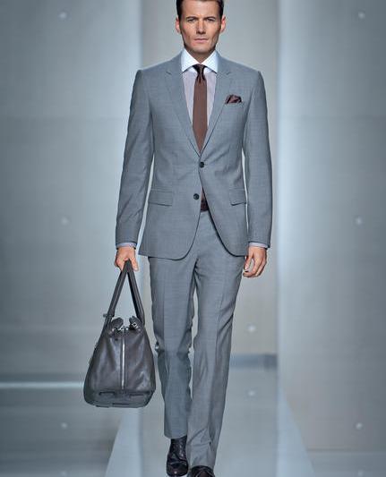costum gri, Foto: Hugo Boss
