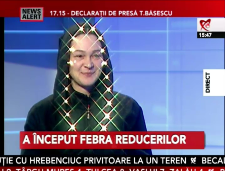 Femeia cu becuri aprinse in cap - Realitatea TV, Foto: captura foto
