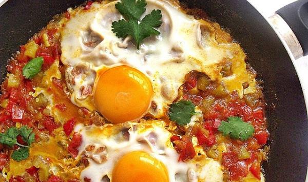 ​Shakshuka cu vinete, Foto: Alison's Trials