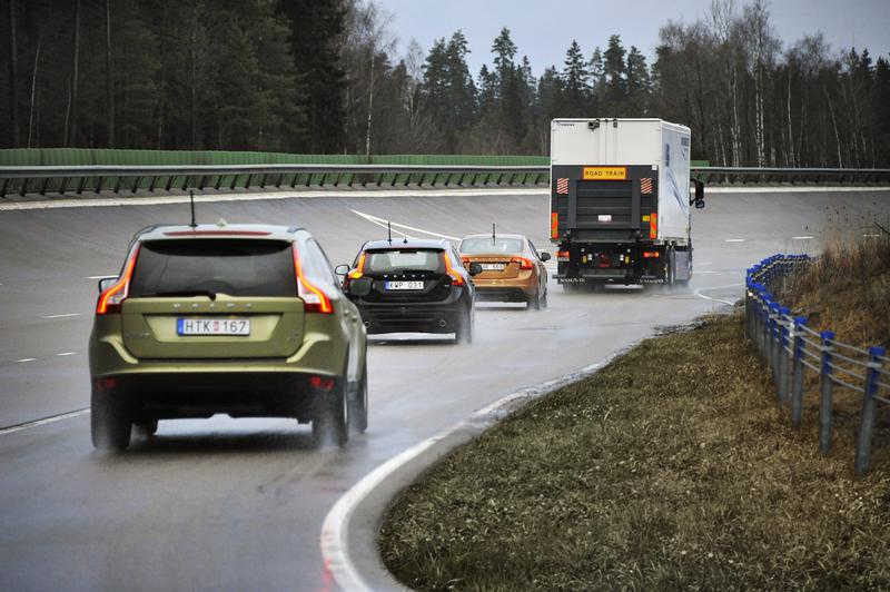 Volvo face noi teste cu tehnologia "trenurilor de masini", Foto: Volvo