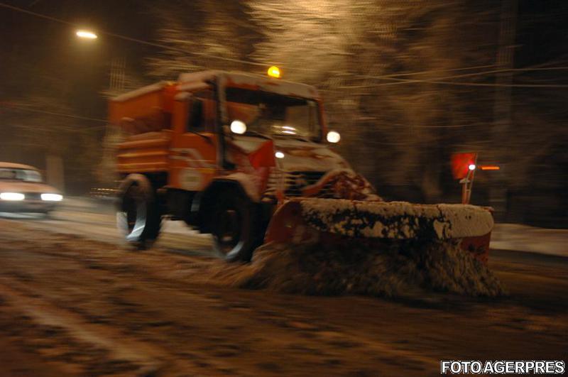 Numarul utilajelor de deszapezire din Bucuresti ar trebui sa creasca de patru ori, Foto: Agerpres
