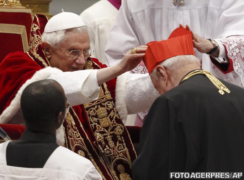 PF Lucian Muresan, numit cardinat de Papa Benedict al XVI-lea, Foto: Agerpres/AP