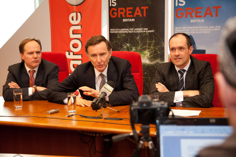 Ministrul britanic pentru Comert si Investitii, la prima vizita in Romania, Foto: Vodafone Romania