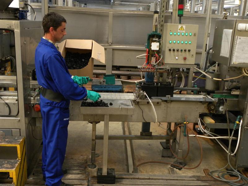 In fabrica Rombat, Foto: Rombat