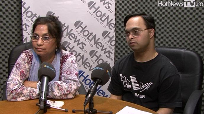 Sujeet Desai si mama sa, Sindoor, in studioul HotNews, Foto: Captura YouTube