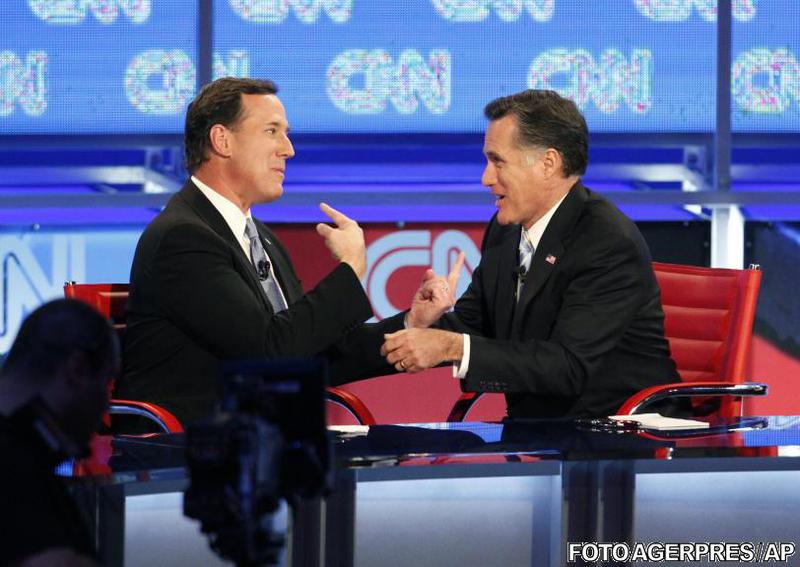 Rick Santorum (stanga) si Mitt Romney , Foto: Agerpres/AP