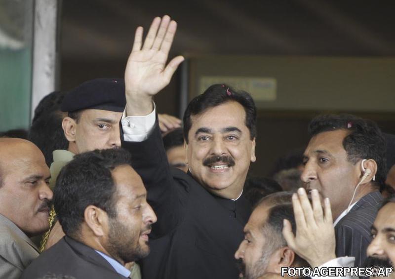 Yusuf Raza Gilani la iesirea din tribunal, Foto: Agerpres/AP