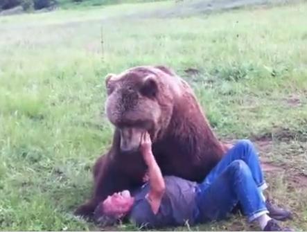 Dragostea pluteste in aer, Foto: Trilulilu