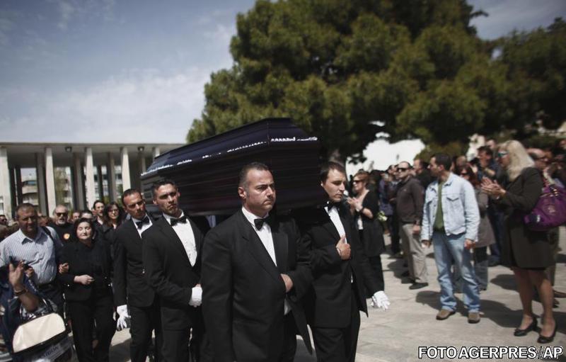 Funeraliile pensionarului grec , Foto: Agerpres/AP