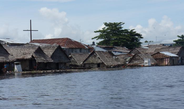 Inundatii pe Amazon, Foto: feher.wordpress.com/Iulian Preda