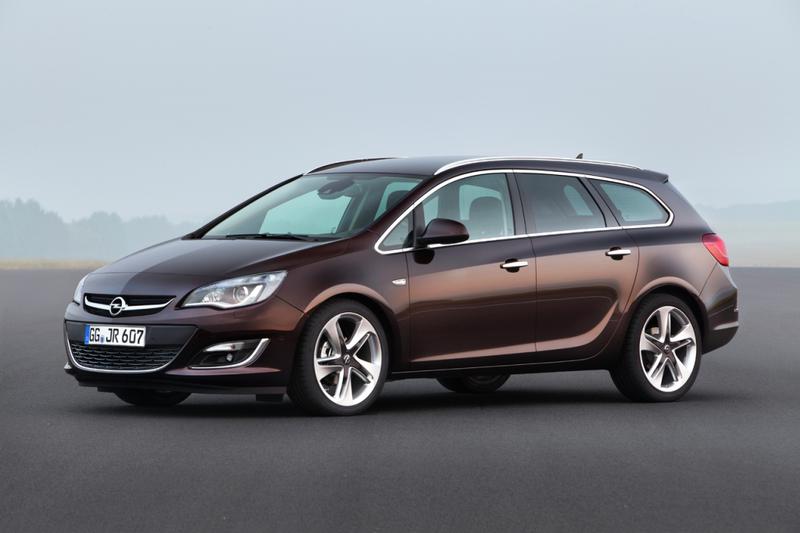 Opel Astra Sports Tourer 2012, Foto: 0-100.ro