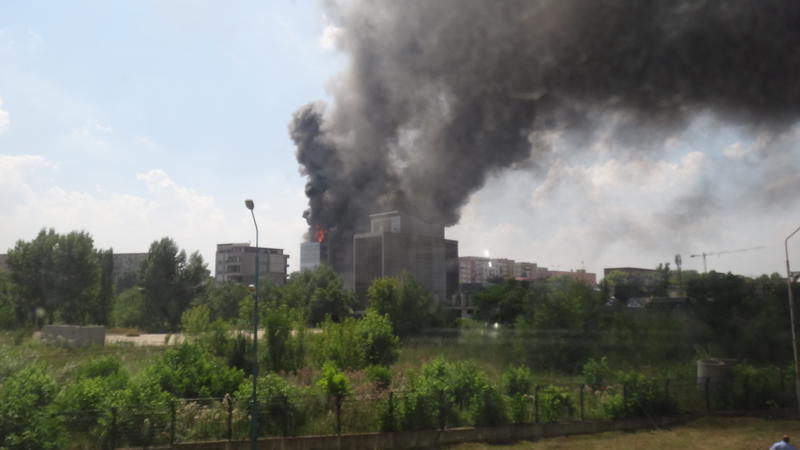 Incendiu cladire birouri Virtutii, Foto: USER UPLOADED