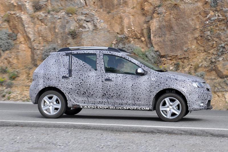 Poza spion cu Sandero Stepway, Foto: carscoop
