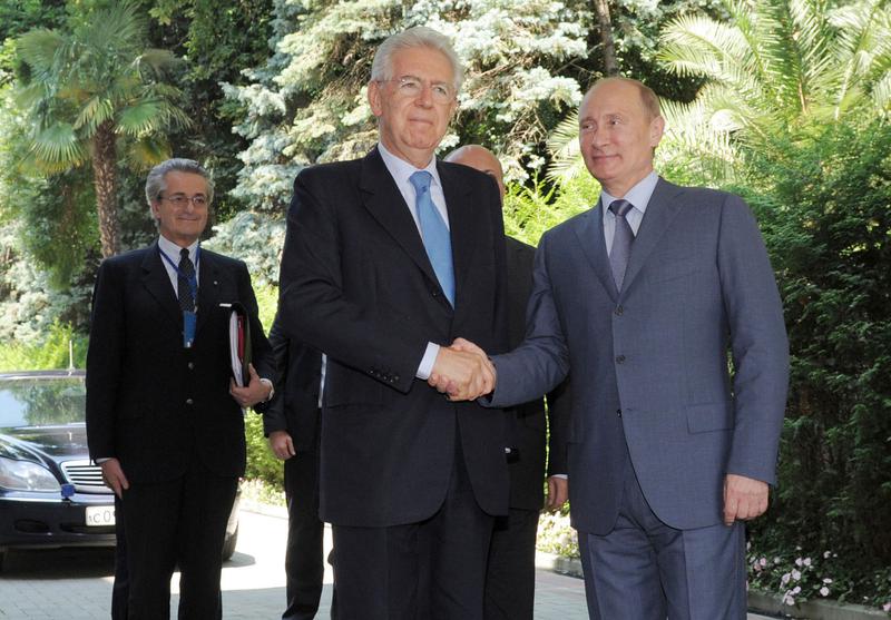 Vladimir Putin alaturi de premierul italian Mario Monti, Foto: Reuters