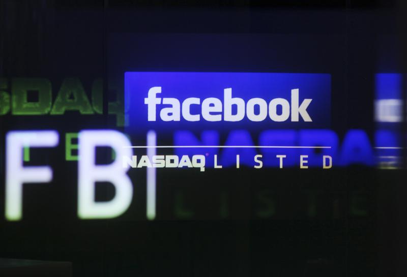 Logo-ul Facebook pe monitoarele Nasdaq, Foto: Reuters
