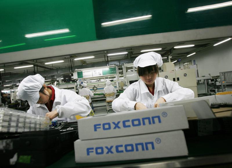 Intr-o fabrica Foxconn unde se produce iPad-ul, Foto: Reuters