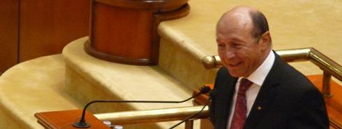 Basescu la tribuna, Foto: Hotnews