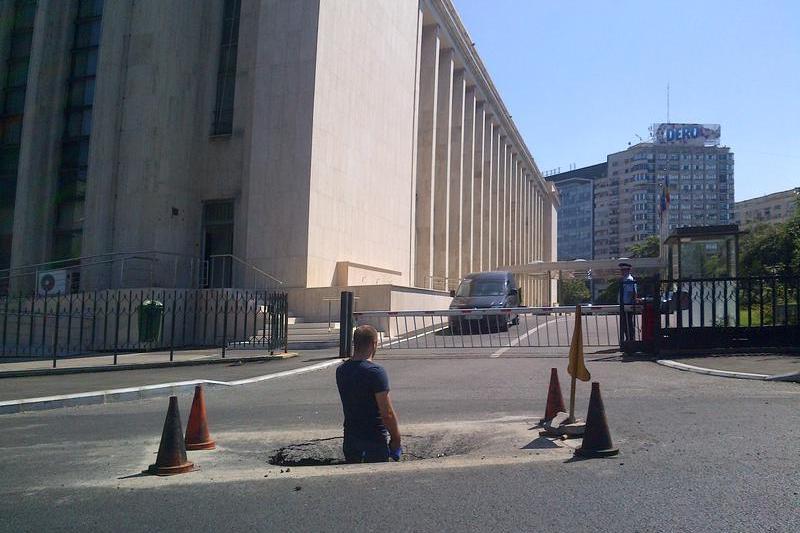 Groapa Piata Victoriei, Foto: Mediafax