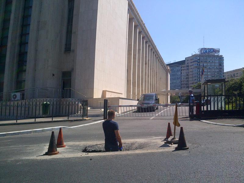 Groapa Piata Victoriei, Foto: Mediafax