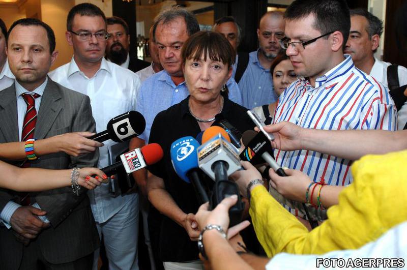 Aurelian Pavelescu (PNTCD), M.R. Ungureanu, Vasile Blaga, Monica Macovei, Mihail Neamtu , Foto: Agerpres