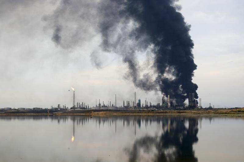 Explozie la cea mai mare rafinarie din Venezuela, Foto: Reuters