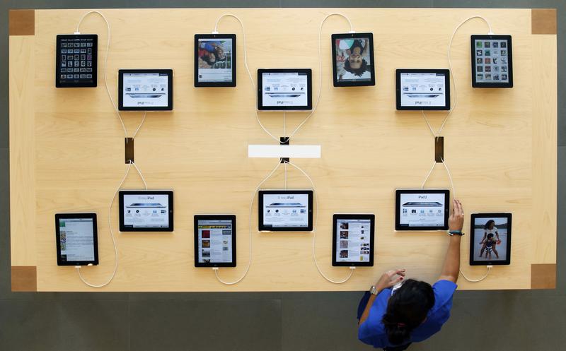 iPad-uri expuse la un magazin din Barcelona, Foto: Reuters