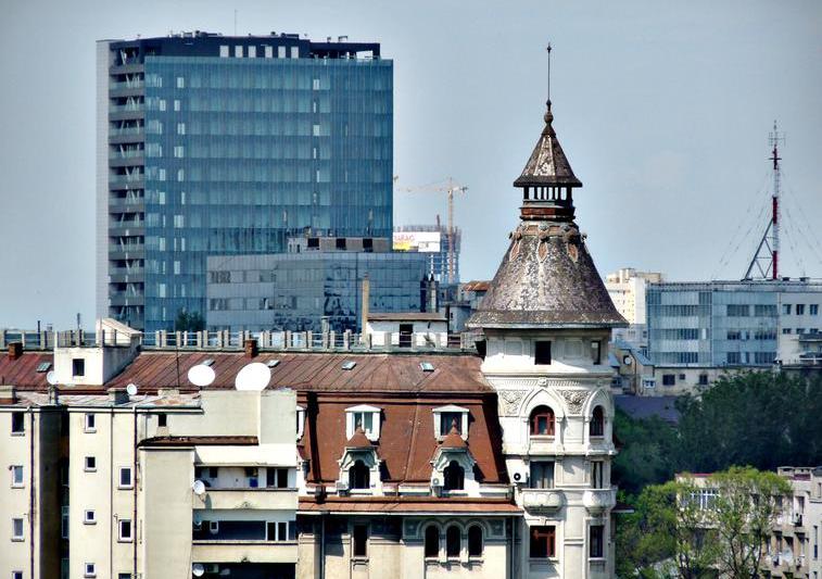 Cathedral Plaza domina inaltimile din zona centrala, Foto: HotNews.ro / Victor Cozmei