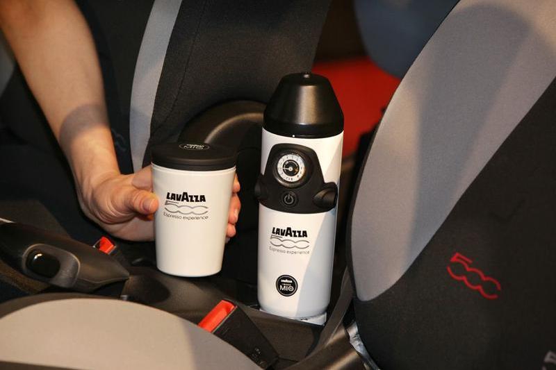 Espresor Lavazza in Fiat 500L, Foto: Fiat