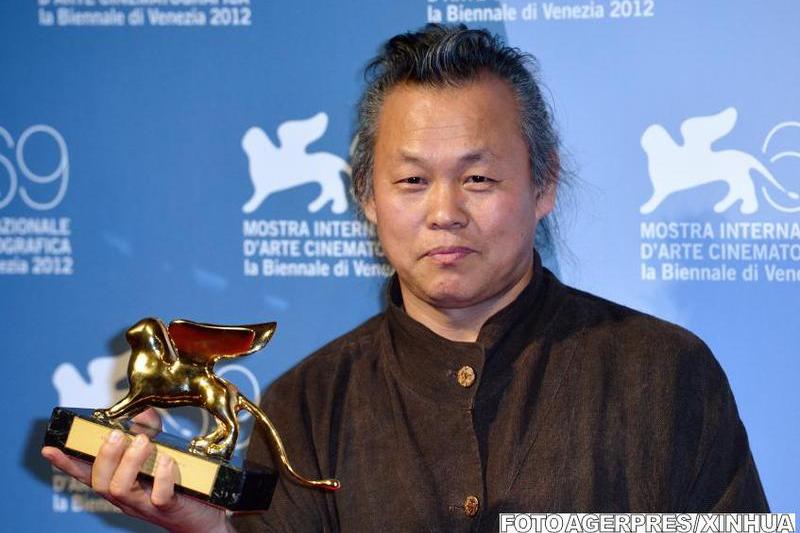 Cineastul sud-coreean Kim Ki-duk a castigat Leul de Aur cu pelicula "Pieta", Foto: Agerpres/Xinhua