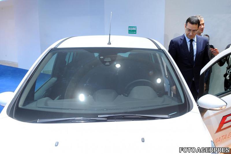 Victor Ponta a vizitat Uzina Ford din Craiova, Foto: Agerpres