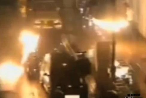 Sticla incendiara, Foto: Captura 220.ro